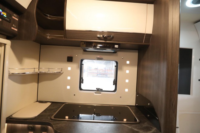 精致欧式风格、高端商务元素，“铂驰旅行家”单拓展房车 WLH_7212