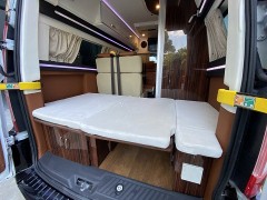 江铃原厂福特黑骑士B型商旅房车 福特
