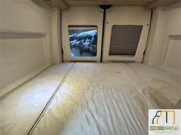 上汽大通 2018款上汽大通MAXUSRV80原厂B型房车