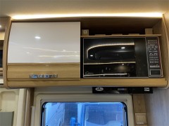 依维柯 20款依维柯C型双拓展房车