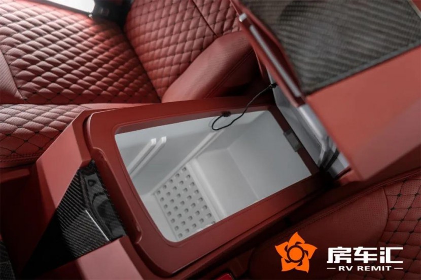 一台用来享受的MPV！——罗伦士进口奔驰V-diamond14.jpg