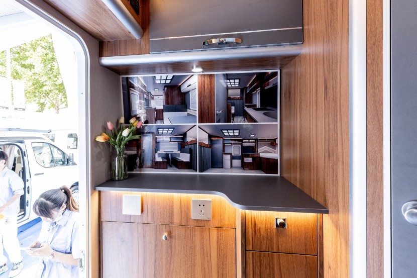 新飞房车S100轻卡，大空间大布局，让你的旅途豪享舒适！get?code=ZjJjYzUyZDc1NTZkN2E0YjRkNmYzNDIwY2MyYjBlYWIsMTY2MzIyODc3NjI5MA==