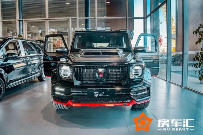 实拍300多万碳纤维打造的奔驰大G，网友：比任何SUV回头率都高4.jpg