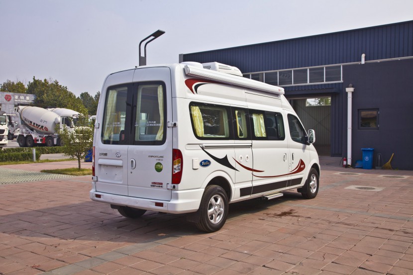 亚特房车 芳语之韵睿智大通自动挡房车 35.8万元 IMG_4720