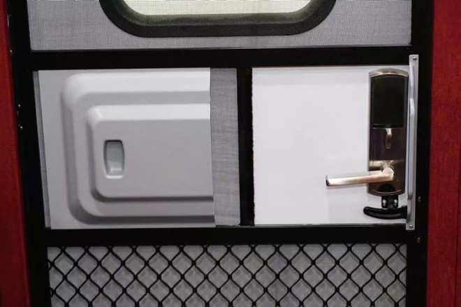 宇通KTV拖挂房车：这，是一条“会唱歌”的推送！