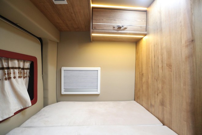 老张定制款——高清实拍2019款顺之旅东风御风白色自动挡B型房车 WLH_5982