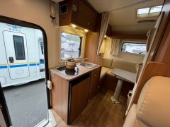 金冠 斯宾特大额头 C型房车