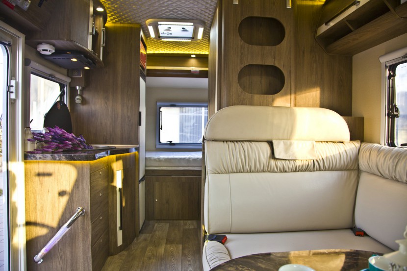 亚特房车 芳语之韵NEW DAILY 后扩展进口依维柯自动挡房车 90.8万元 IMG_5358