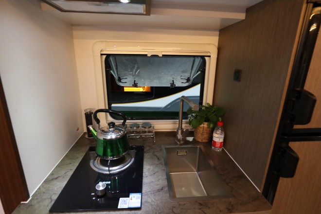中道房车 进口依维柯中冀G8房车 92万元 WLH_6499