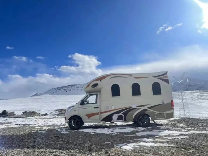 9月2日郑州房车展，新飞祥菱房车小C型房车，有路就有前方，有梦即可出发！e2b1a96bc09de4aeef2c5f17c6df9976