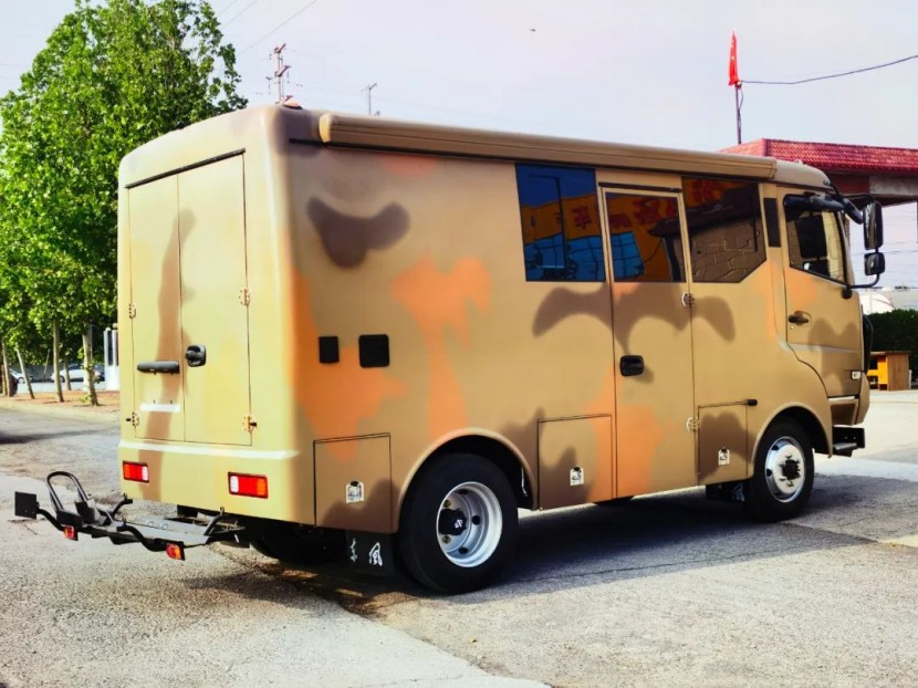 将量身定制进行到底，硬派越野房车东风挑战者“特定版”，9月2日郑州房车展，与您不见不散！836e85c1fbff76259fe565e4c31f0c66