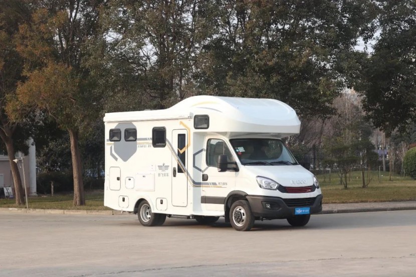 新飞依维柯双拓展房车带您走进第五届郑州房车展，新式旅行，你我共享！ad77f9e76e9cc3ed1f325c64cf70003e