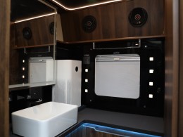 076A9906