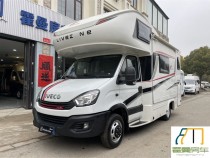 依维柯 2020览众塞拉维双拓展C型房车