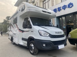 依维柯 22款隆翠C型房车