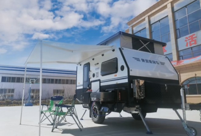 6.5洛阳房车展康派斯房车携高性能越野拖挂CS26、CS05房车亮相a59464d4ba854f4b89a0726e4dc060f8