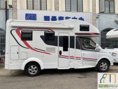 上汽大通 V80 C型房车