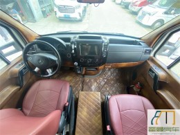 奔驰 2017款奔驰双拓展C型房车