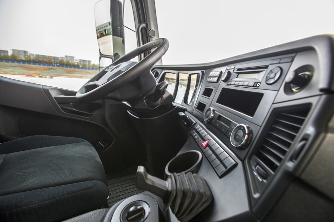 诺马迪森穿越者B洛阳德野高端越野房车德国奔驰4X4这是描述信息