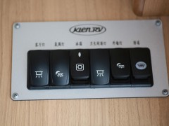 985A1070