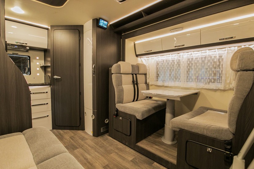 mbet_xUySzy52uy-ddcnFw