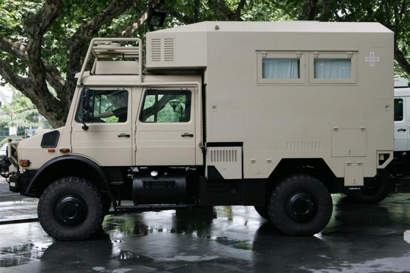 阿莫迪罗攀爬者cd1型越野房车奔驰乌尼莫克u5000armadillocrawlerdoka