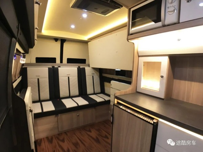 9月2日郑州房车展，途酷神行者F328U型卡座房车，途径山水，乐在心间！4805cfe4d27843a0a83fef0c0036d28d