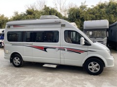 上汽大通 17款大通V80 B型房车
