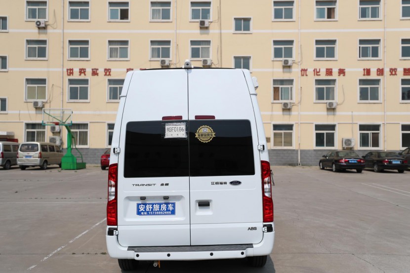 安舒旅全顺新世代长轴高顶B型商务房车 团购价36.8万 原价42.8万 WLH_4955