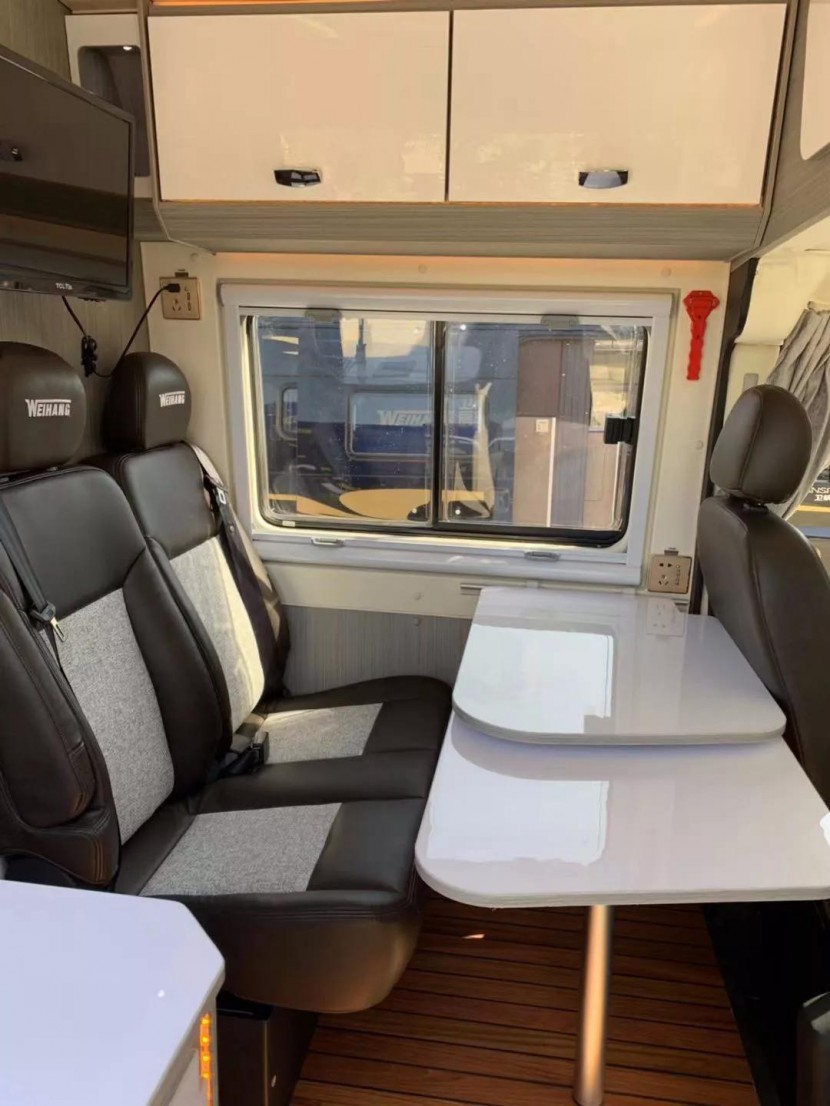 11.23杭州房车展推荐车型卫航大通V90（长轴、短轴）最新下线0ae58009390444c18efc1b1b8f33fc07