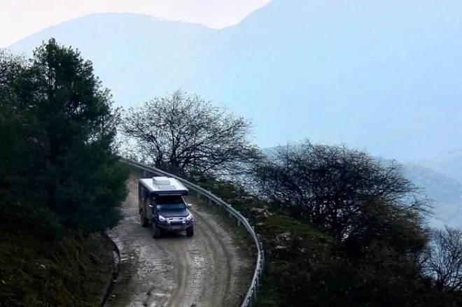 家用日常生活的第一台房车：D-MAX激情者四驱越野房车图片