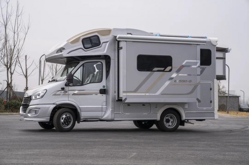 隆翠C618旗舰版房车邀您参加9月2日郑州房车展，旗舰品质，迎风起航！ffc4805e6b076d126fc90ffc0cad12d8