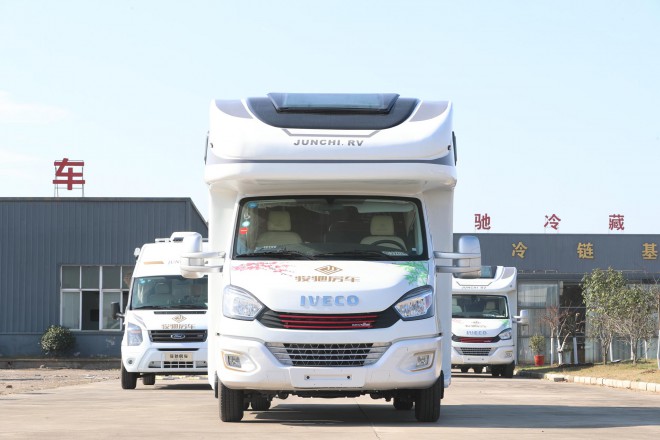 “2020款骏驰中国风”依维柯新Daily（欧胜）C型大额头房车