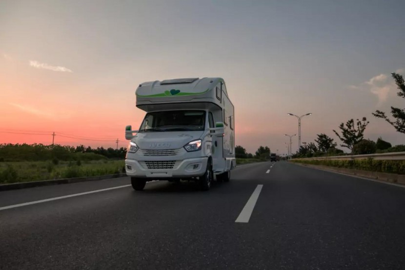 活动|走进铂驰工厂,解密房车生产--铂驰房车年终感恩团购会报名啦!58a442bc1f4c4c868be7bee0578b7495