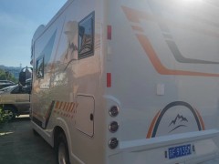 上汽H500 宏宇牌