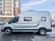 卫航房车 2021款V590 无中门