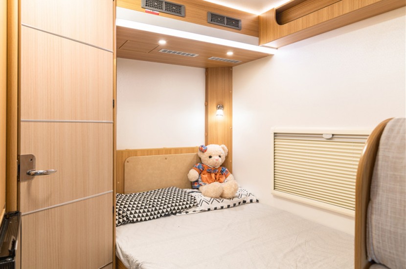 亚特芳语之韵系列纪念版，与清风共行，和明月同归7387a78e7100e6a36a478a21021af3fb