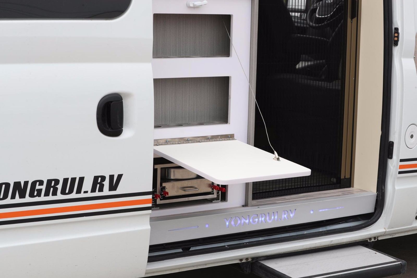 骏驰 大通V80 长轴高顶B型外置灶具