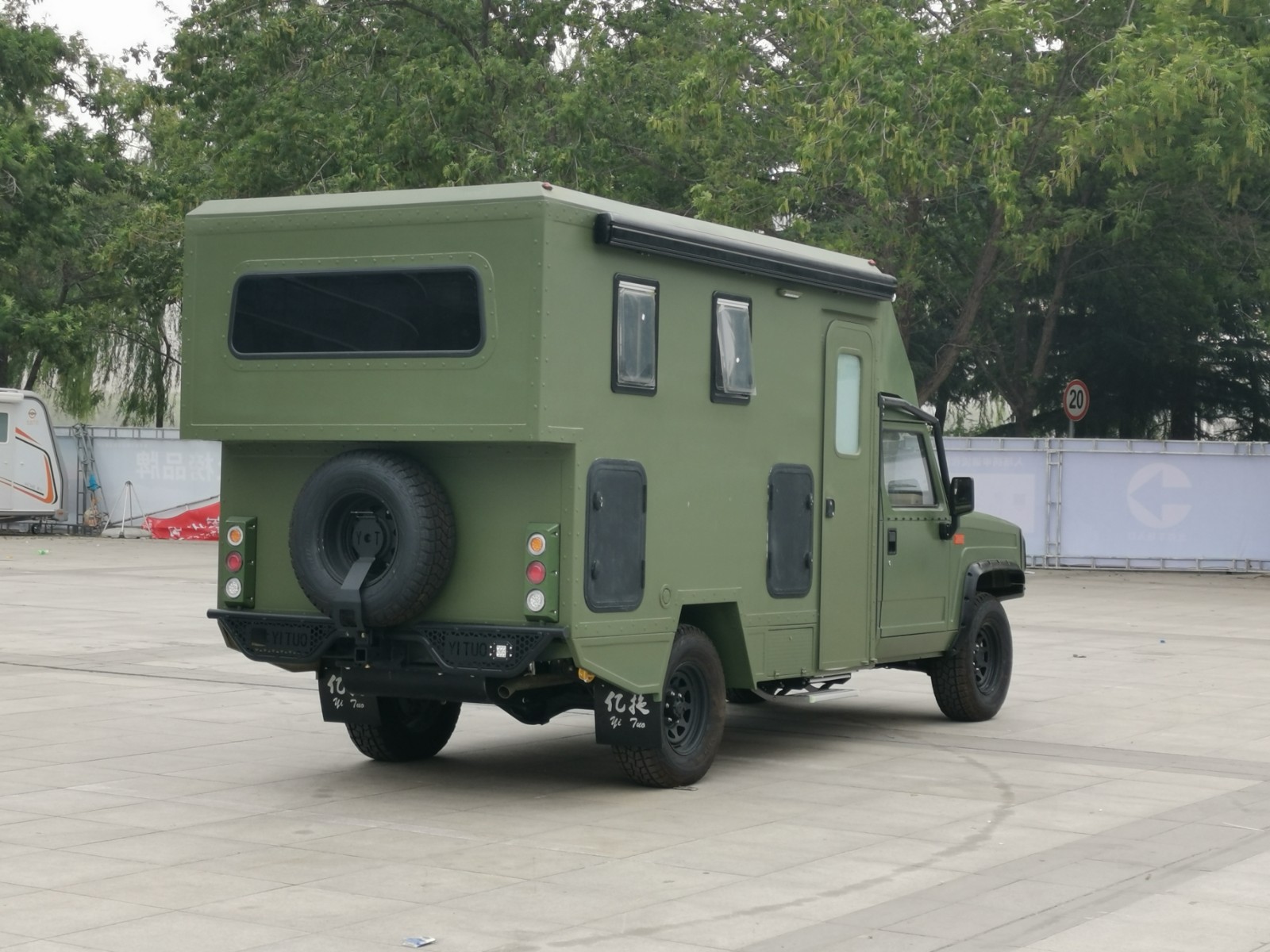 都市丛林勇士房车 车身外观