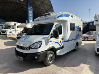 爱旅途 2020款依维柯小额头