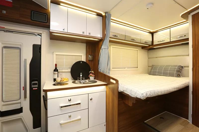 宇通房车：体验专属舒适旅行，国产依维柯单拓房车上线啦~