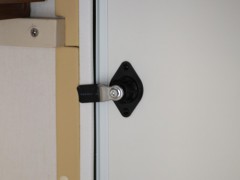 985A1066