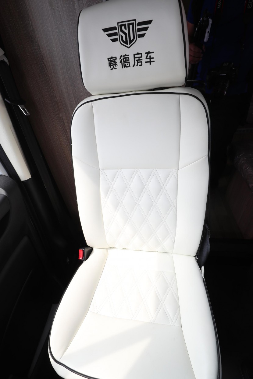 赛德房车国产依维柯C型房车 50.8万 WLH_1874