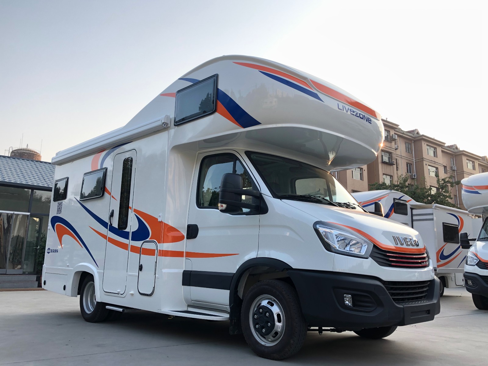 2019款依维柯c型塞拉维-领航版车身外观图片欣赏-房车旅游网