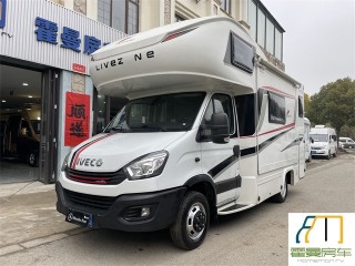 依维柯 2020览众塞拉维双拓展C型房车