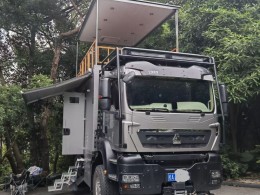 新重汽曼恩 2021款4×4重型越野房车