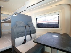 985A4580