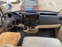 中恒房车 b型