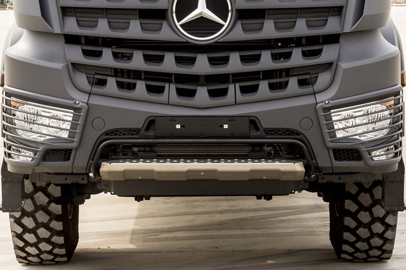 德野奔驰6X6越野房车征途者B诺马迪森房车戈壁荒漠无限征途这是描述信息