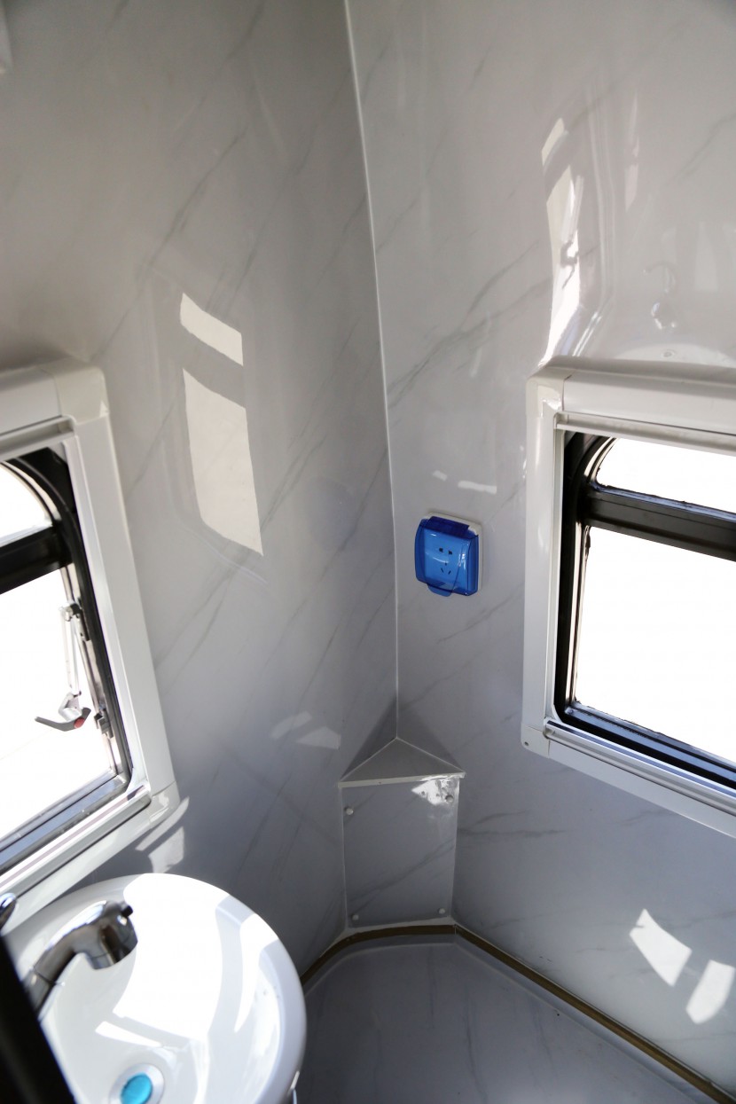 新飞房车新伽途旅居版 13.98万元 IMG_9563